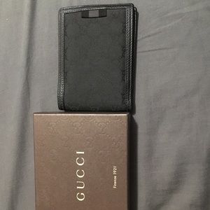 Gucci gg canvas supreme wallet